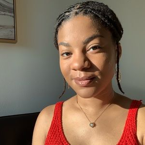 Meet your Posher, Jhia